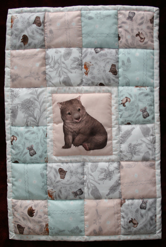 BASSINET QUILT - Australiana - Wombat 1